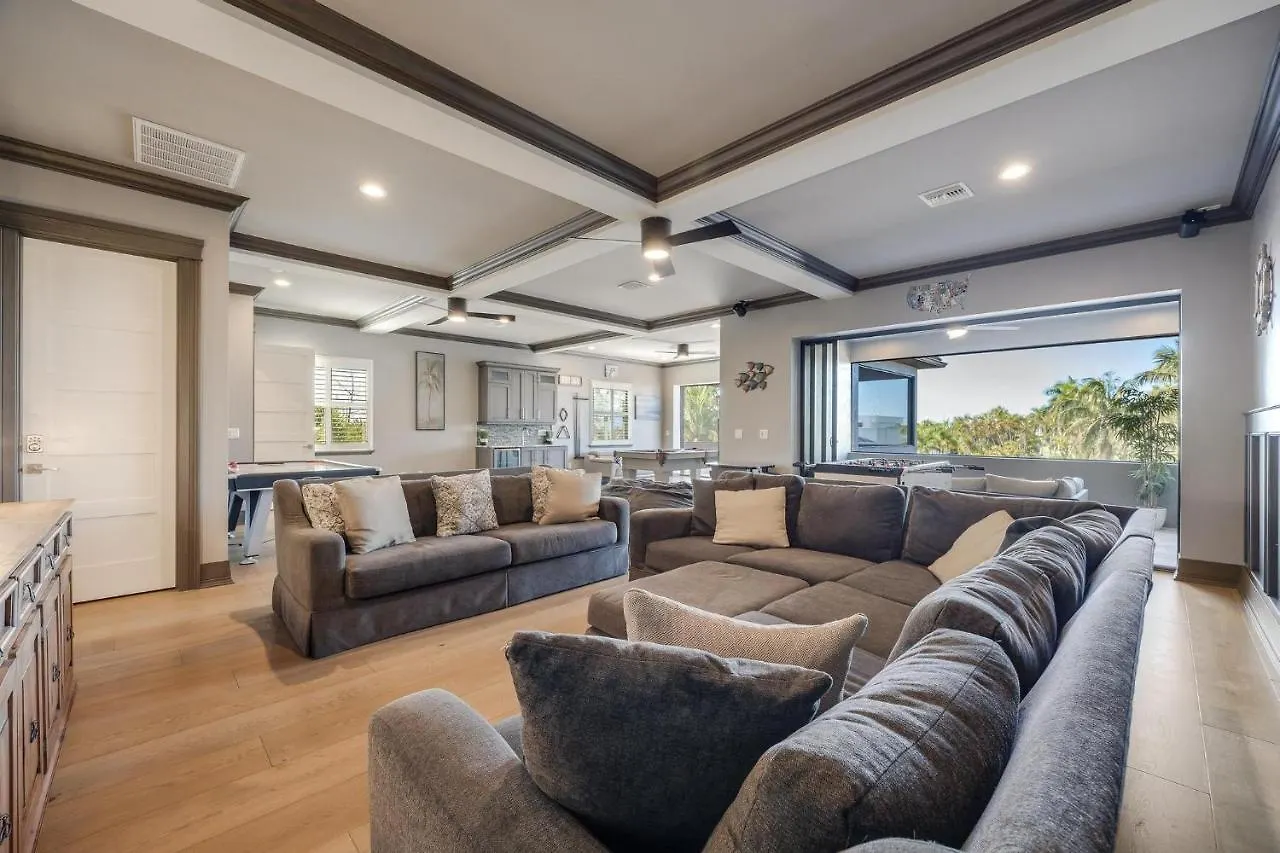 Gulf Access, Heated Salt Water Pool, Kayaks - Surfside Escape - Roelens Vacations *