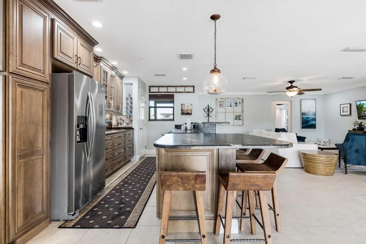 Holiday home Aqua Escape - - Roelens Vacations Gulf Access- Minutes To The River- Kayaks-dog Friendly