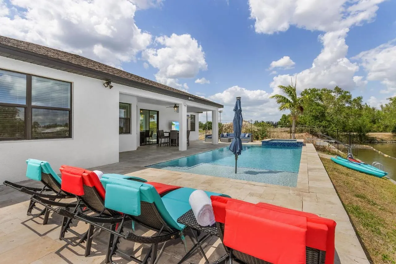 Holiday home Gulf Access, Heated Salt Water Pool & Kayaks - Adventure Cove - Roelens Vacations