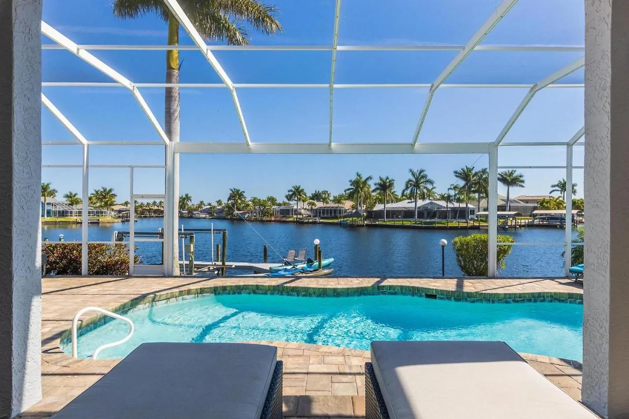 Holiday home Heated Pool, Outdoor Kitchen, Sleeps 10! - Bay Vista - Roelens Vacations Cape Coral