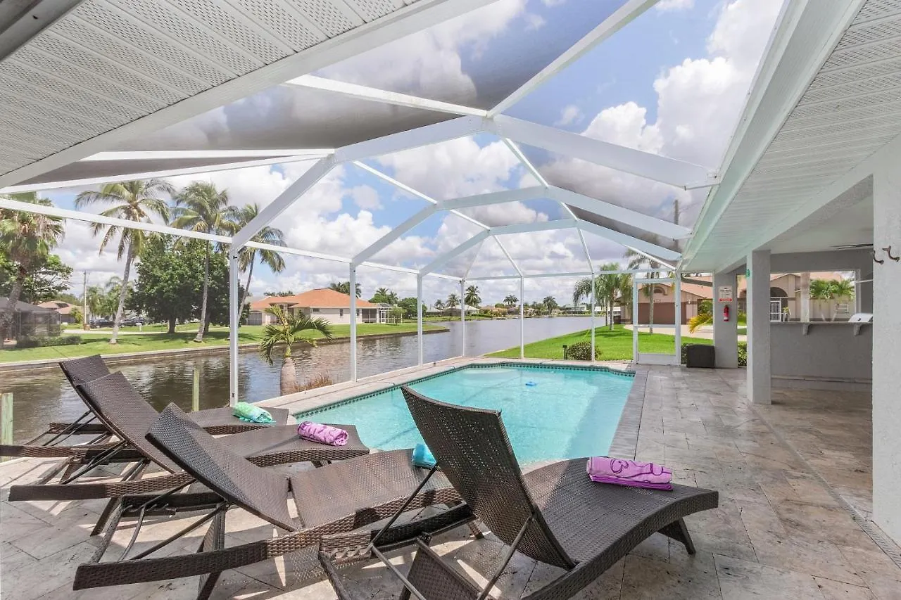 Luxury On Freshwater With Heated Pool Mohave Roelens Vacations Holiday home Cape Coral