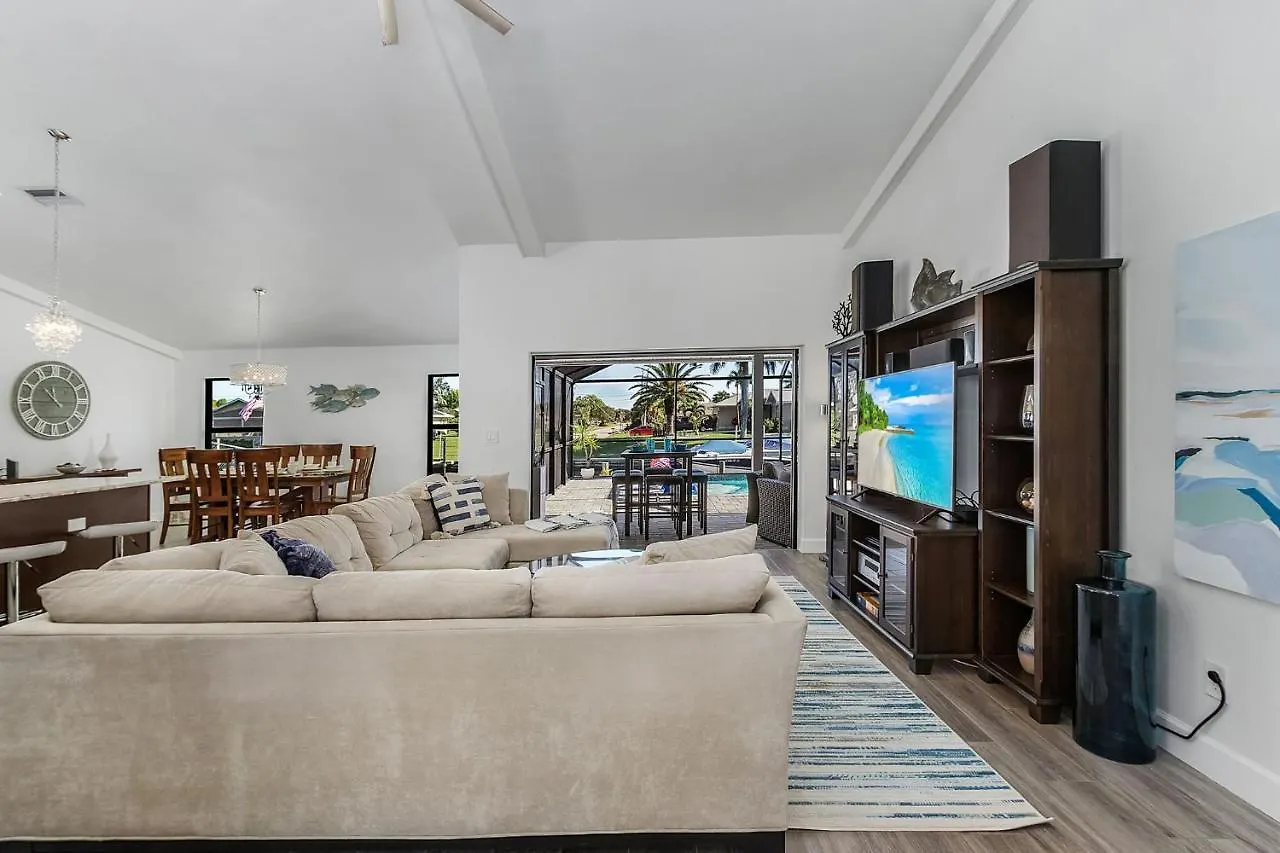 Holiday home Lux And Lavish - - Roelens Vacations *