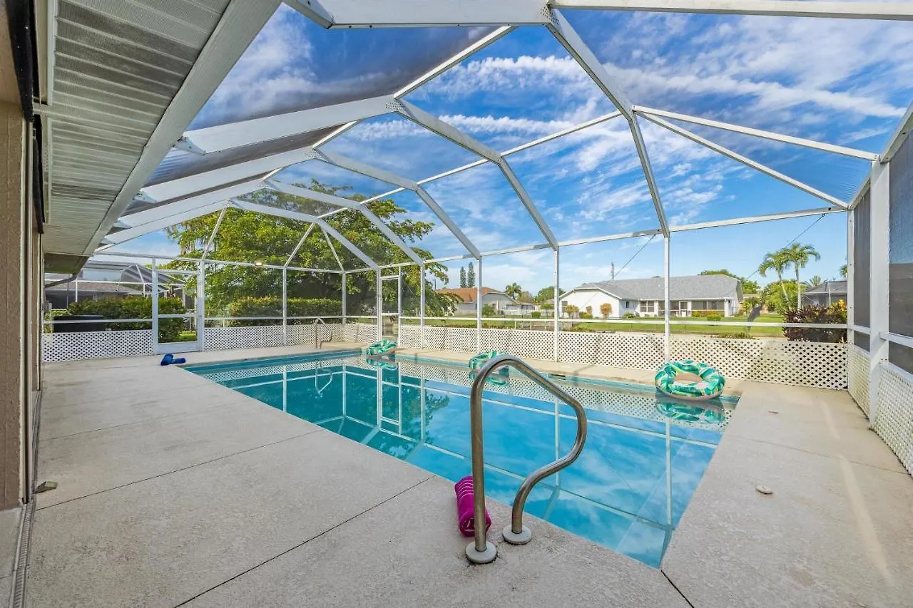 Heated Pool, Beautiful Sunsets - Made In Heaven - Roelens Vacations Holiday home *