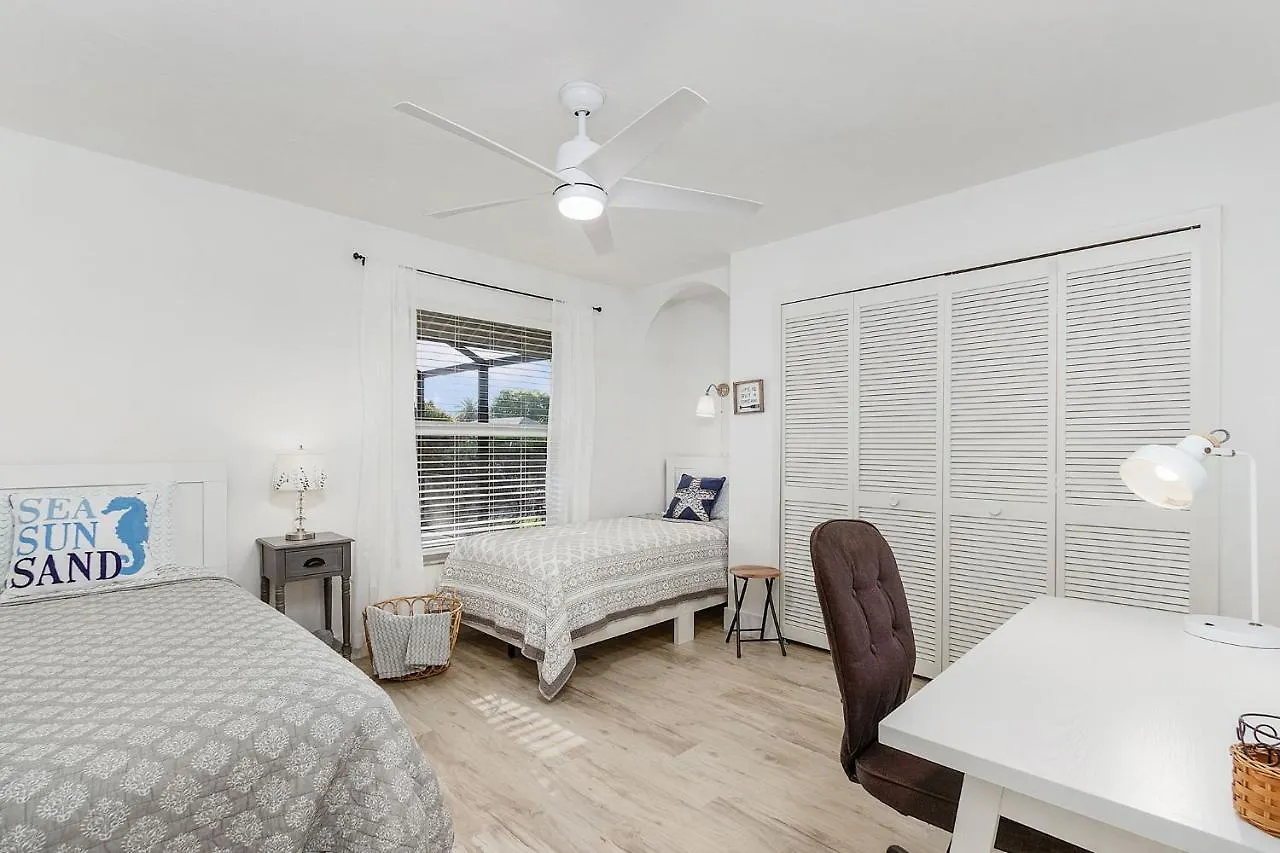 The Steak Out Gulf Access - Sleeps 14! Roelens Vacations Holiday home *