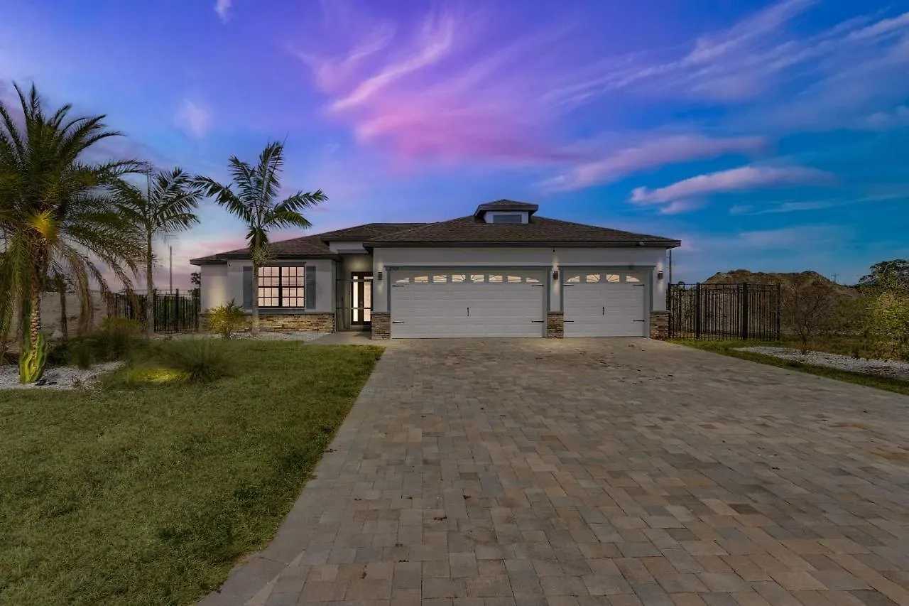 Holiday home Gulf Access, Heated Salt Water Pool & Kayaks - Adventure Cove - Roelens Vacations *