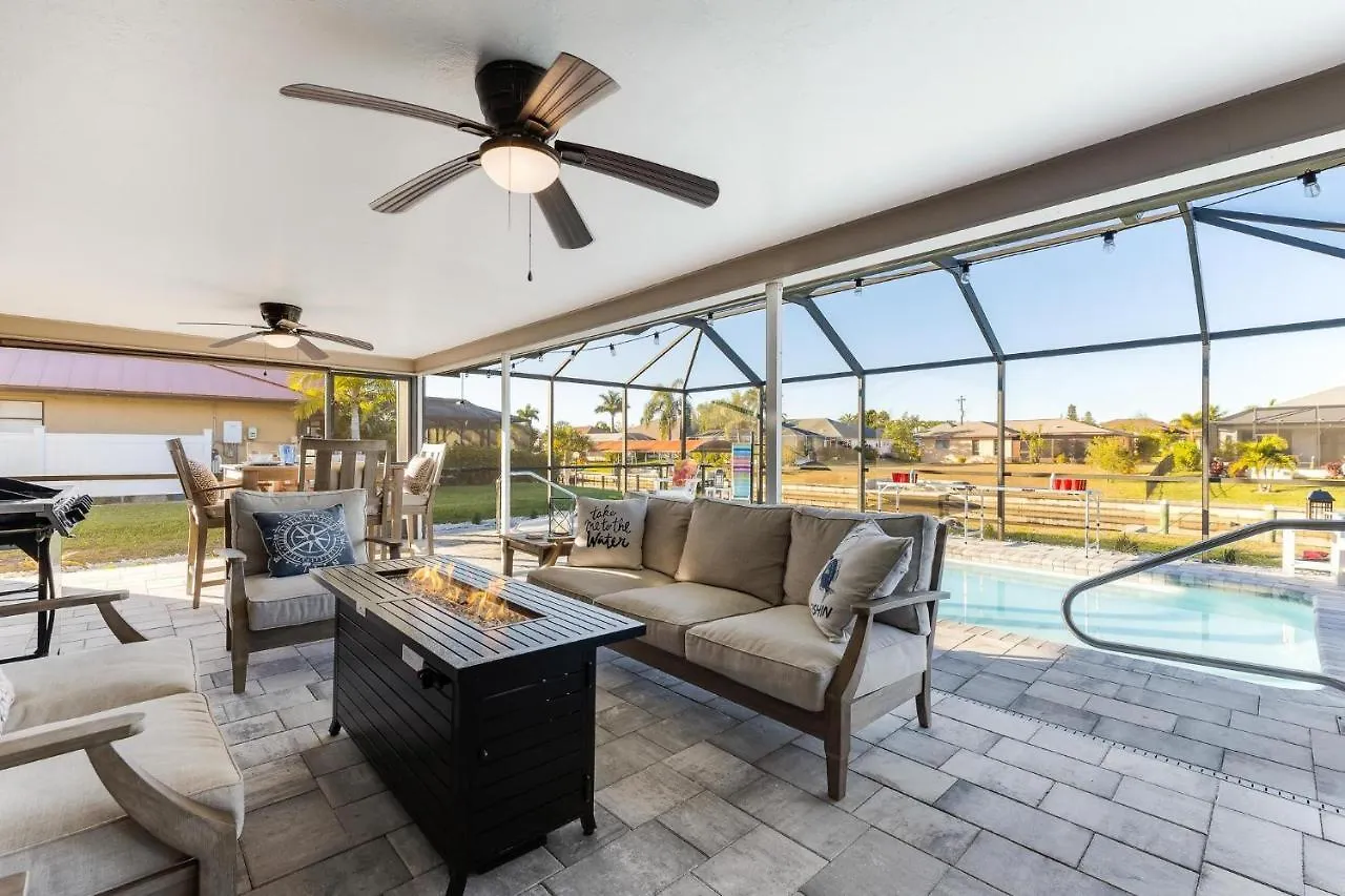 Doc Life - Roelens Vacations - Beautiful 3 Bedroom, 2 Bath Pool On A Gulf Access Canal