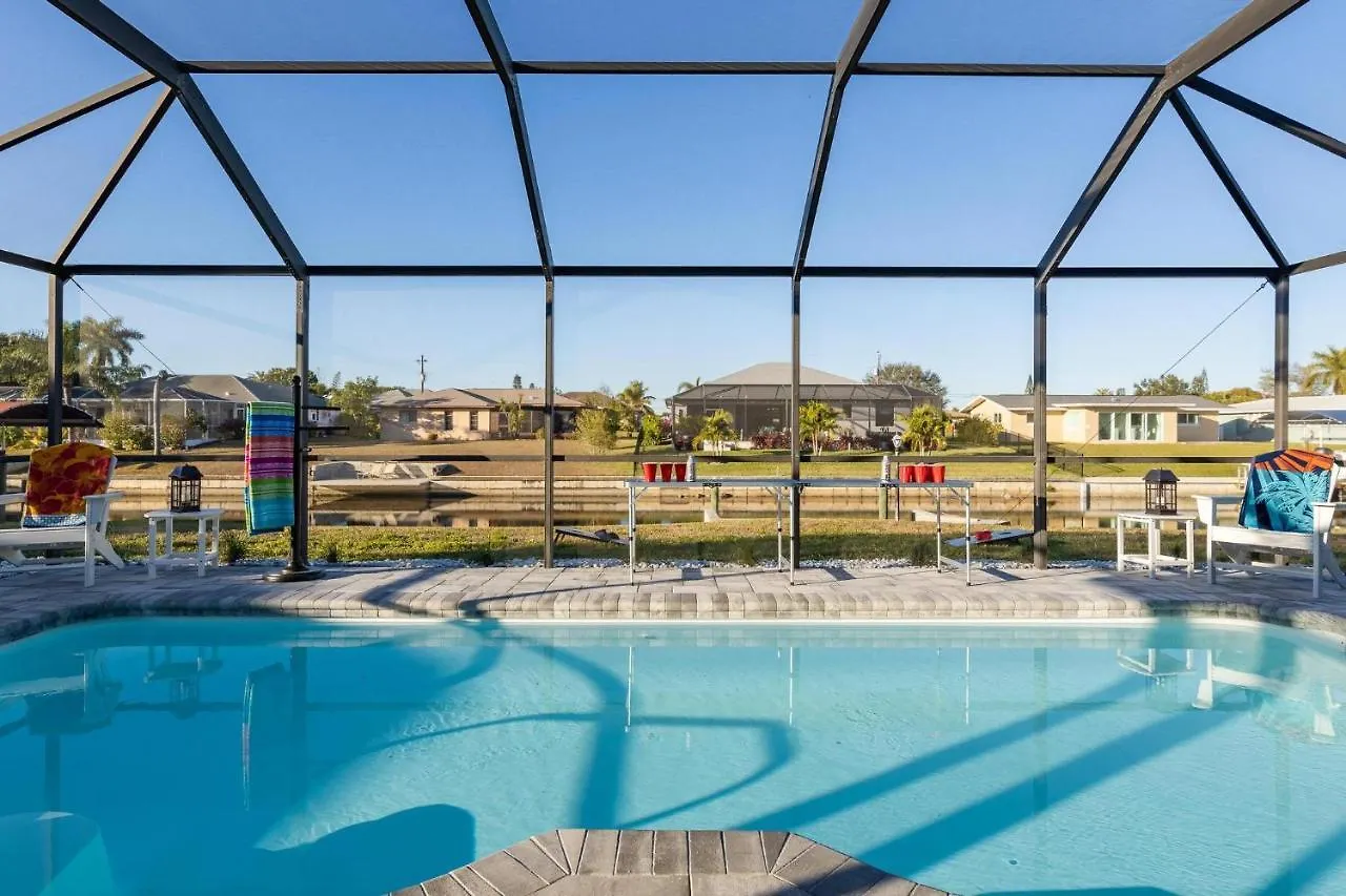 Doc Life - Roelens Vacations - Beautiful 3 Bedroom, 2 Bath Pool On A Gulf Access Canal