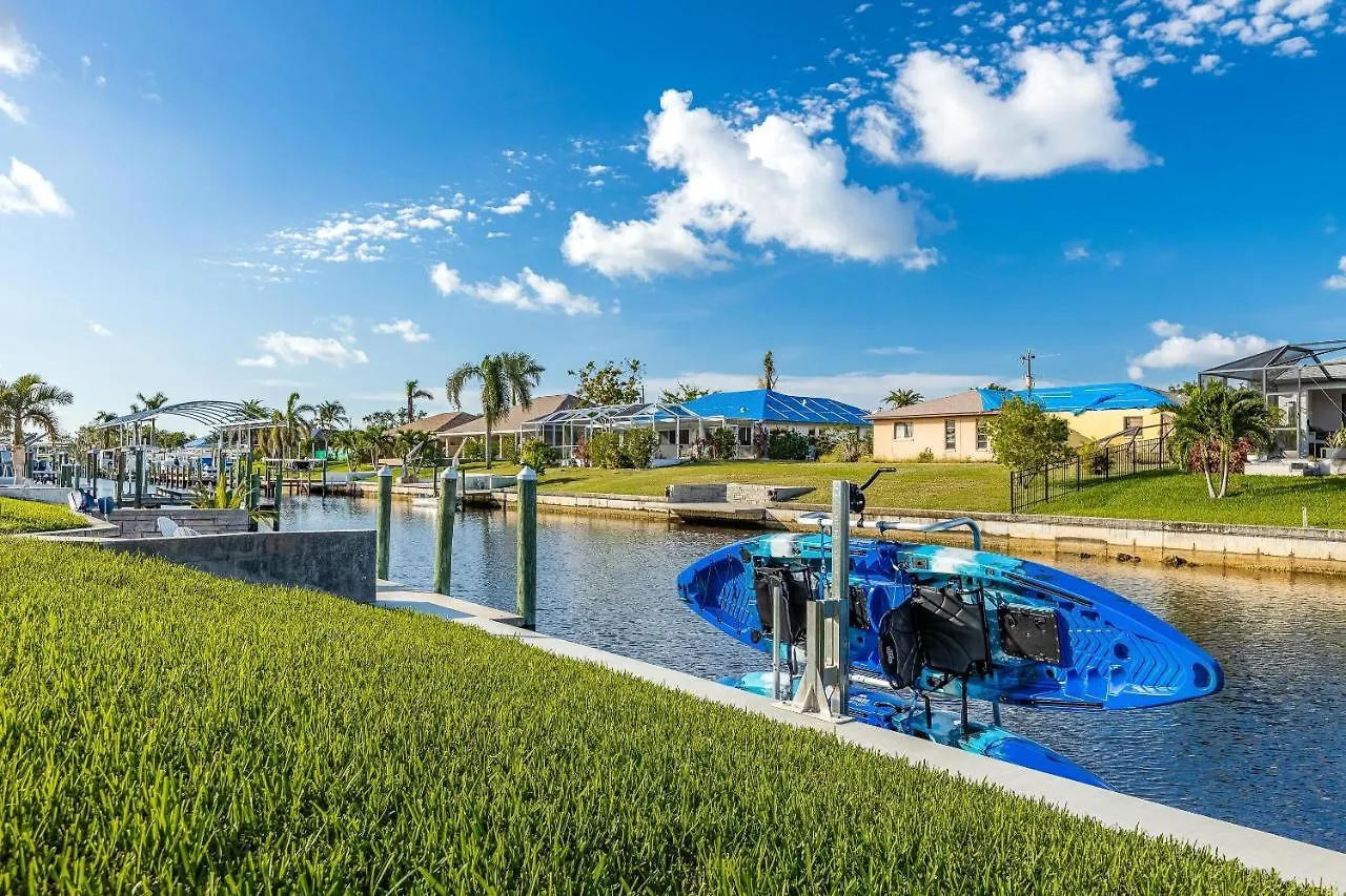 Doc Life - Roelens Vacations - Beautiful 3 Bedroom, 2 Bath Pool On A Gulf Access Canal * Cape Coral