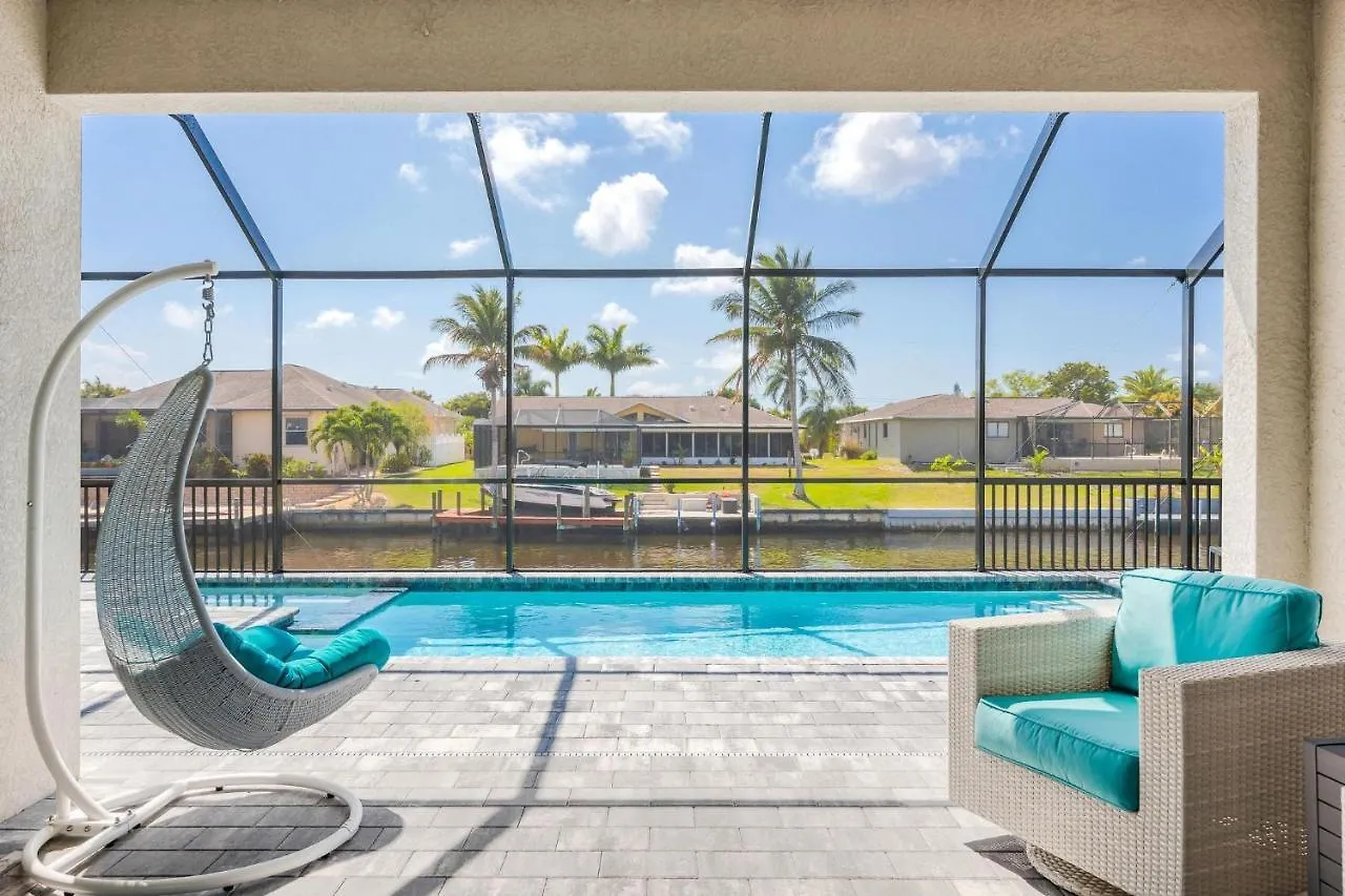 Holiday home Waterfront W Pool & Hot Tub - Azure - Roelens Vacations Cape Coral
