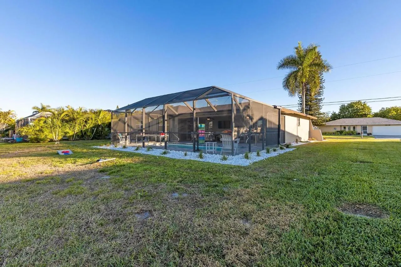 Doc Life - Roelens Vacations - Beautiful 3 Bedroom, 2 Bath Pool On A Gulf Access Canal