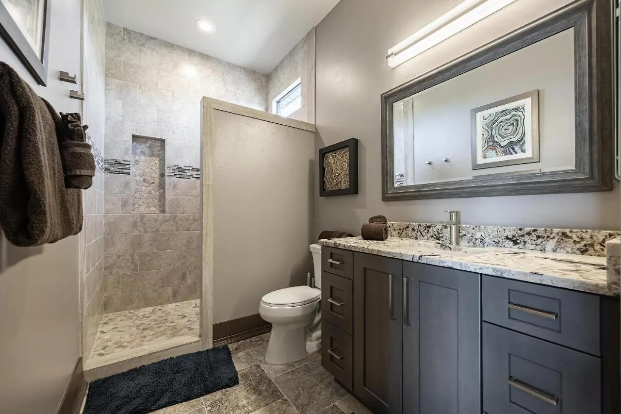 Gulf Access, Heated Salt Water Pool, Kayaks - Surfside Escape - Roelens Vacations Holiday home Cape Coral
