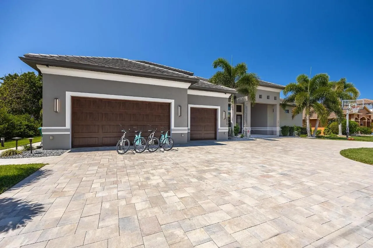 Holiday home Gulf Access, Heated Salt Water Pool, Kayaks - Surfside Escape - Roelens Vacations