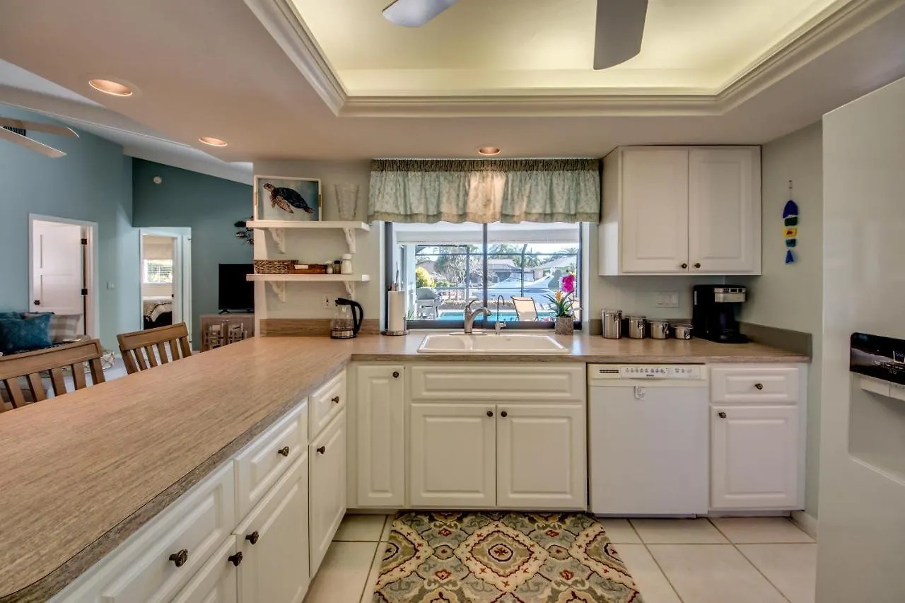 The Steak Out Gulf Access - Sleeps 14! Roelens Vacations Holiday home *