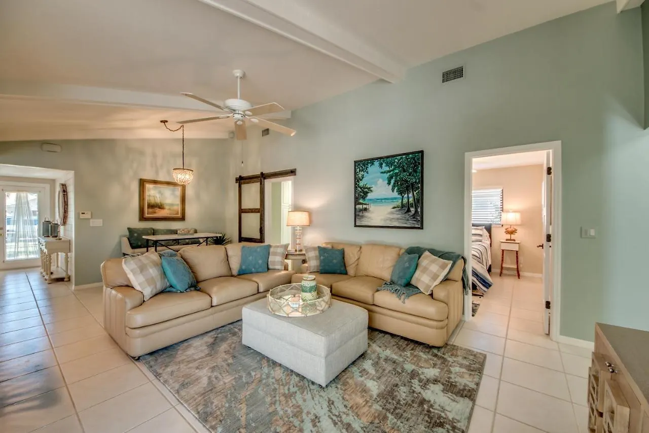 The Steak Out Gulf Access - Sleeps 14! Roelens Vacations Holiday home *