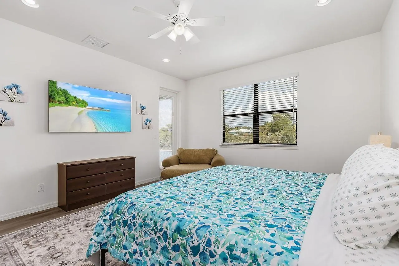 Holiday home Gulf Access, Heated Salt Water Pool & Kayaks - Adventure Cove - Roelens Vacations