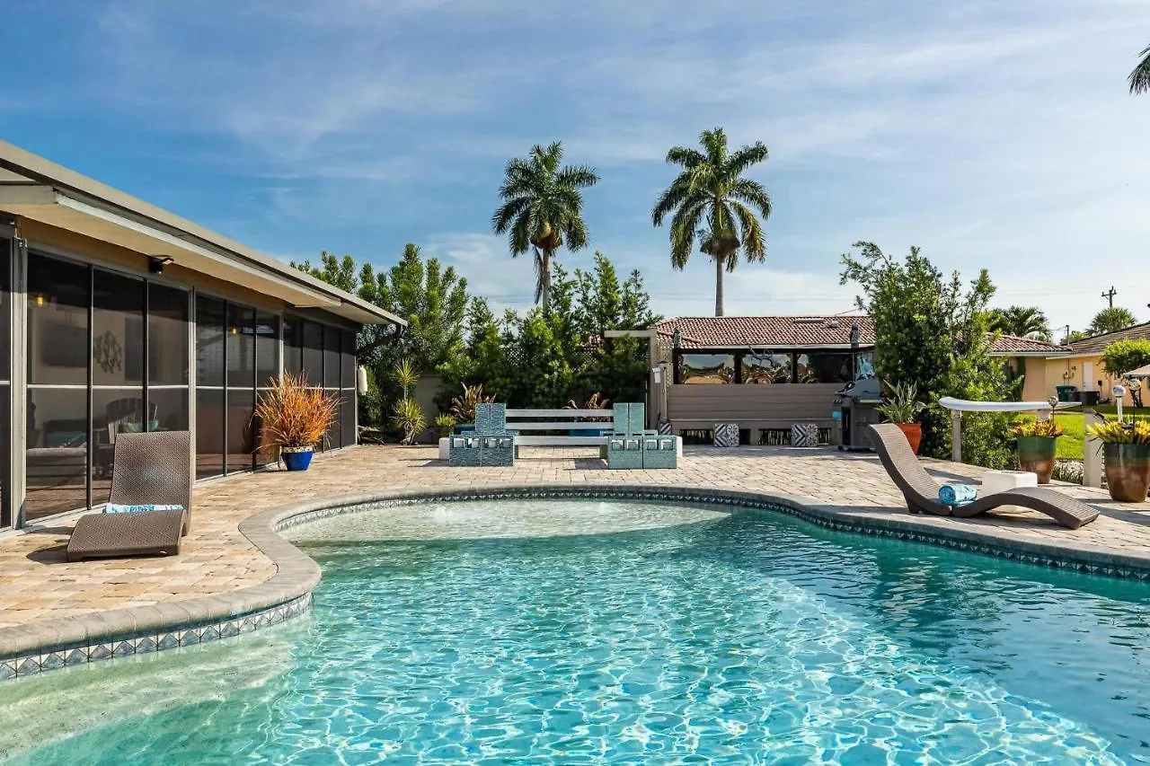 Aqua Escape - - Roelens Vacations Gulf Access- Minutes To The River- Kayaks-dog Friendly Holiday home