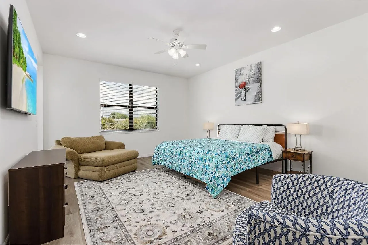 Gulf Access, Heated Salt Water Pool & Kayaks - Adventure Cove - Roelens Vacations Holiday home