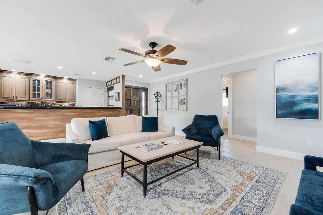 Holiday home Aqua Escape - - Roelens Vacations Gulf Access- Minutes To The River- Kayaks-dog Friendly Cape Coral