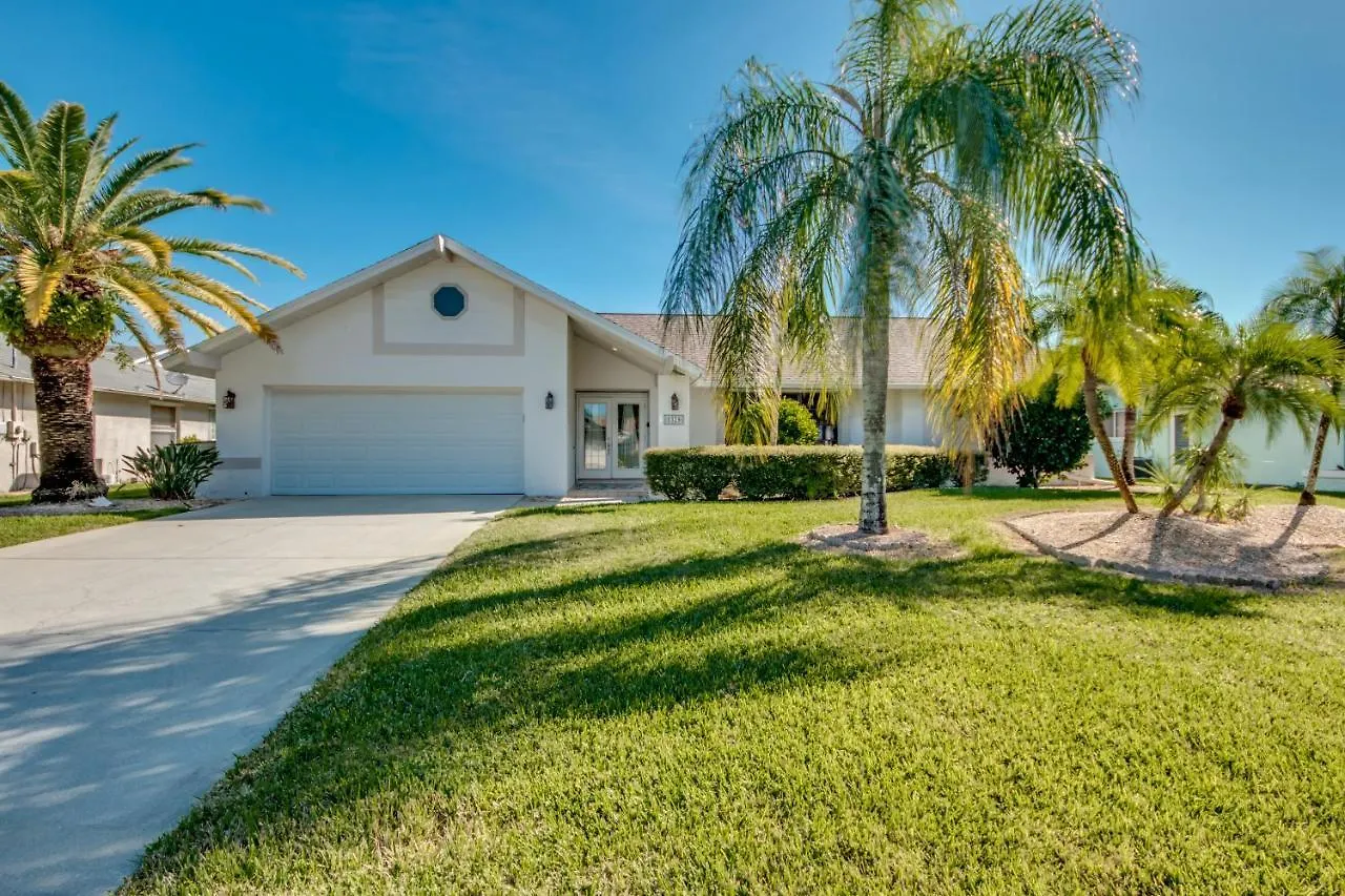 The Steak Out Gulf Access - Sleeps 14! Roelens Vacations *