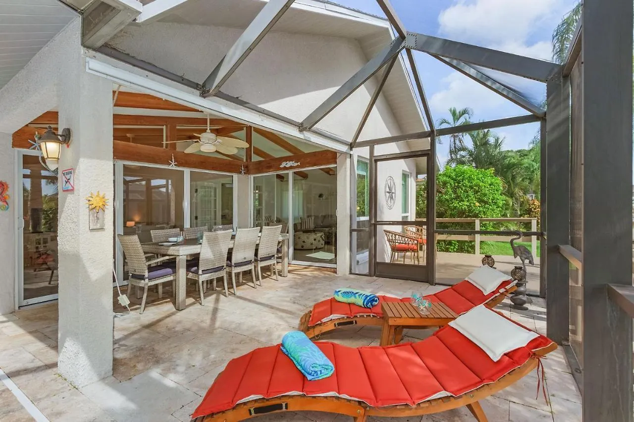 The Steak Out Gulf Access - Sleeps 14! Roelens Vacations Holiday home *