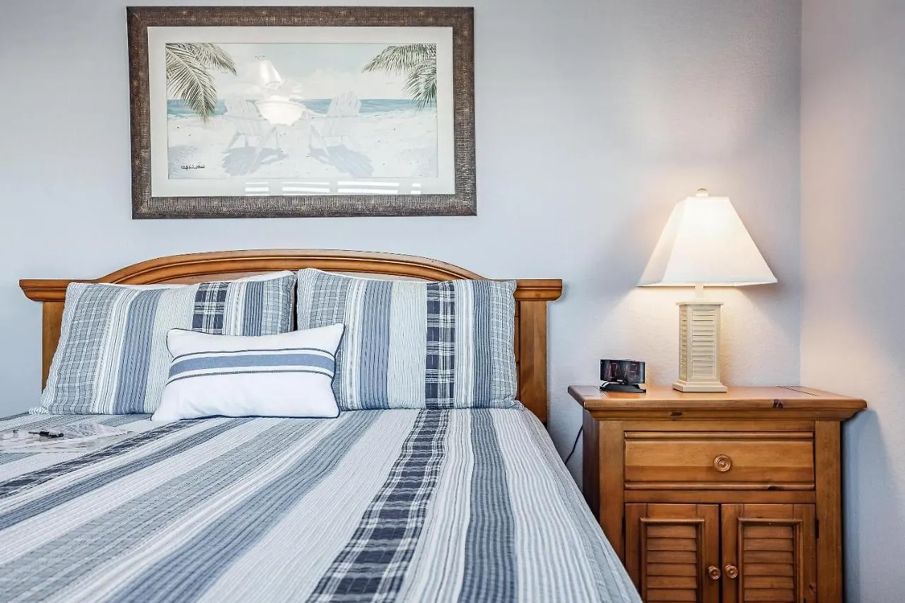 Pool, Gulf Access, Beautiful Views Of Bimini Basin, Dock With Tiki Hut - Bimini Basin Holiday home *
