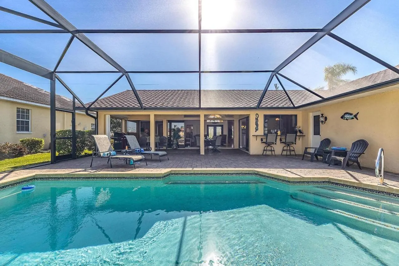 Pool, Gulf Access, Beautiful Views Of Bimini Basin, Dock With Tiki Hut - Bimini Basin * Cape Coral