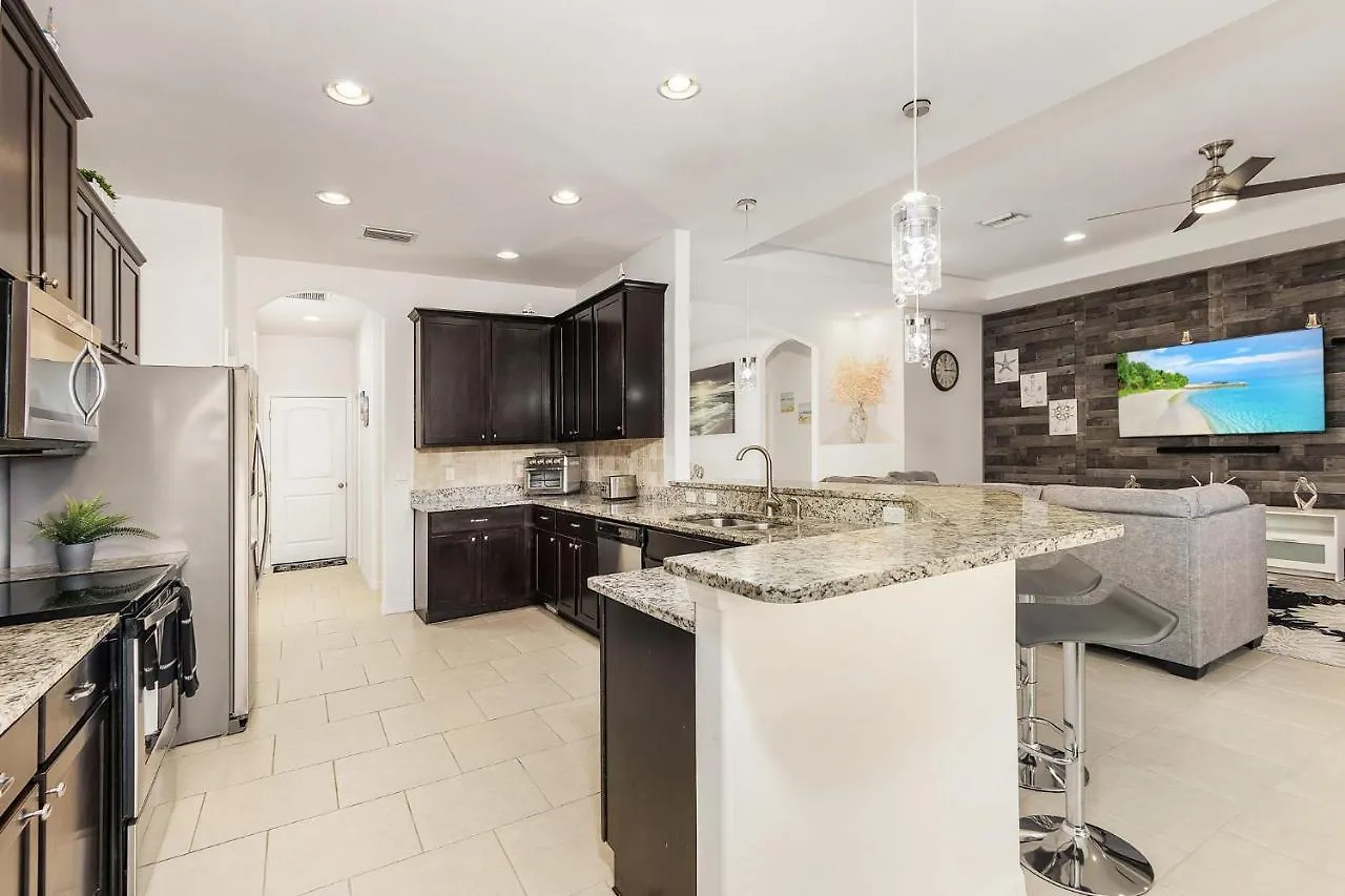 Gulf Access, Heated Salt Water Pool & Kayaks - Adventure Cove - Roelens Vacations Holiday home