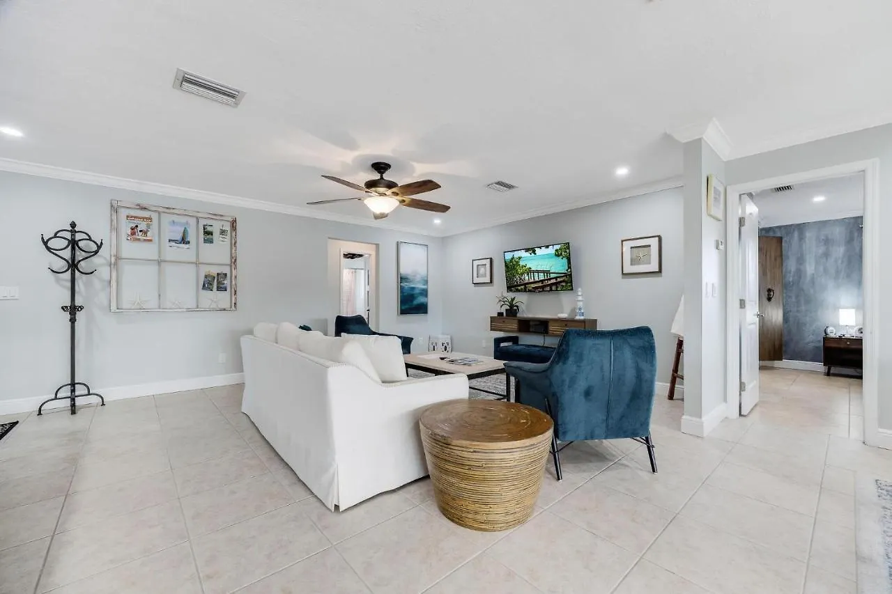 Aqua Escape - - Roelens Vacations Gulf Access- Minutes To The River- Kayaks-dog Friendly