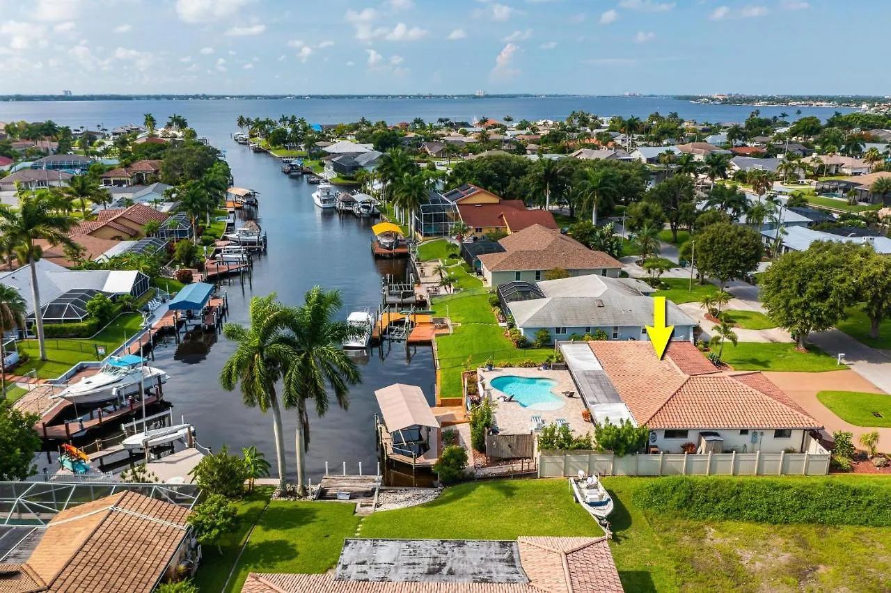 Holiday home Aqua Escape - - Roelens Vacations Gulf Access- Minutes To The River- Kayaks-dog Friendly Cape Coral
