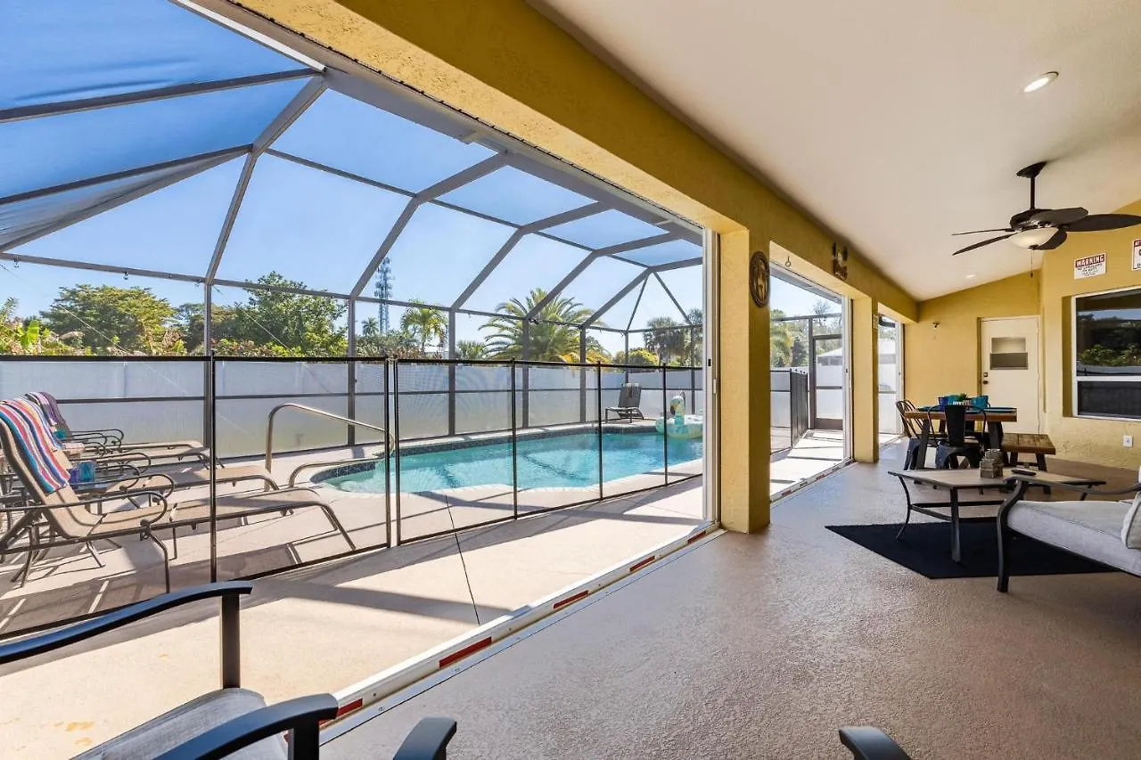 Holiday home Gorgeous Heated Pool - Palm Tree - Roelens Vacations