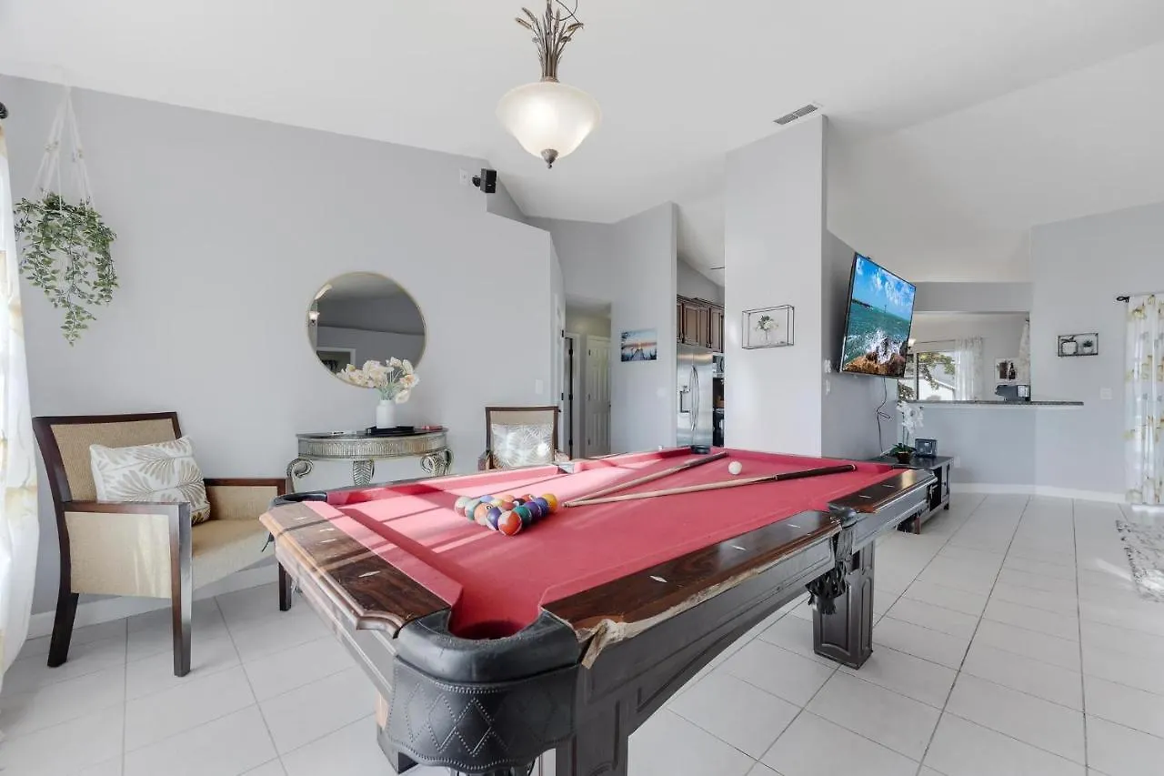 Heated Pool, Beautiful Sunsets - Made In Heaven - Roelens Vacations * Cape Coral