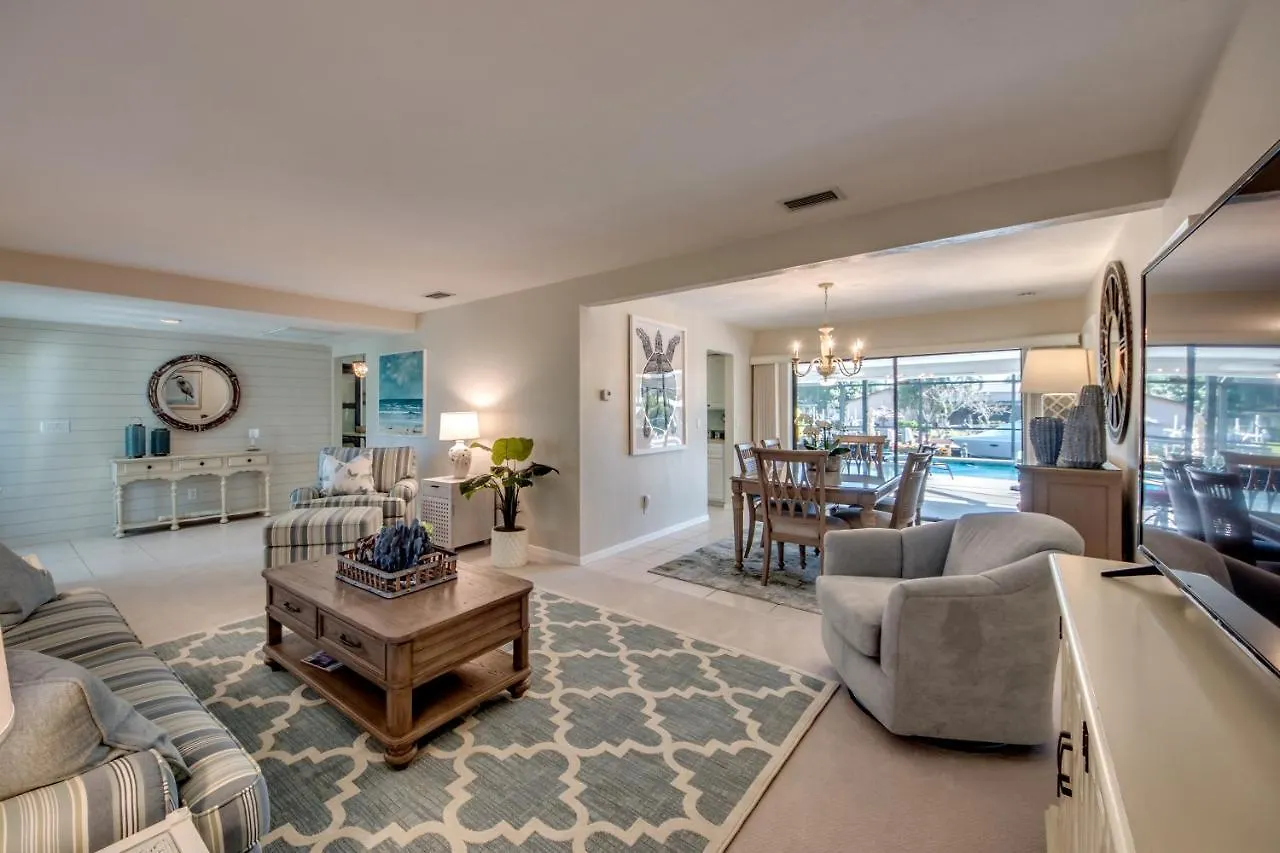 Holiday home The Steak Out Gulf Access - Sleeps 14! Roelens Vacations Cape Coral