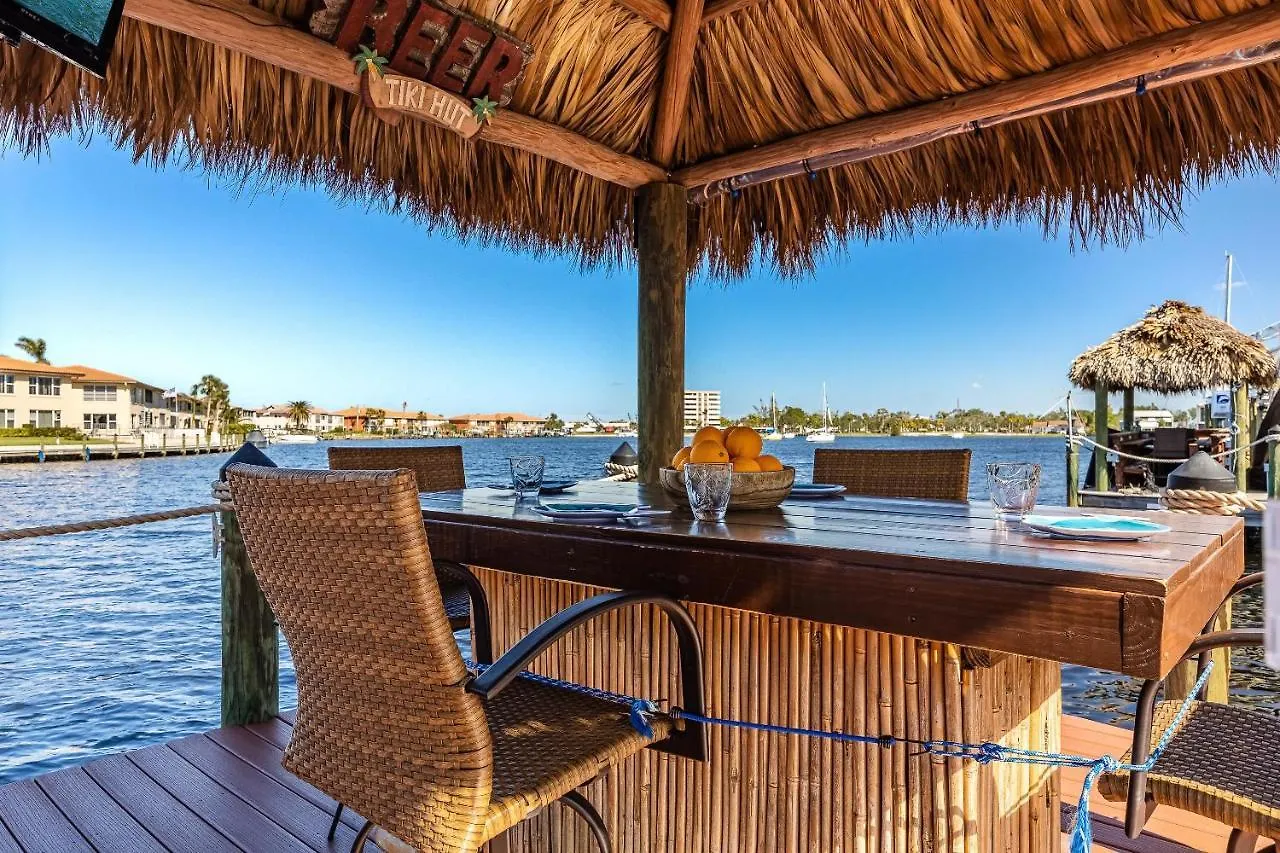 Pool, Gulf Access, Beautiful Views Of Bimini Basin, Dock With Tiki Hut - Bimini Basin Holiday home