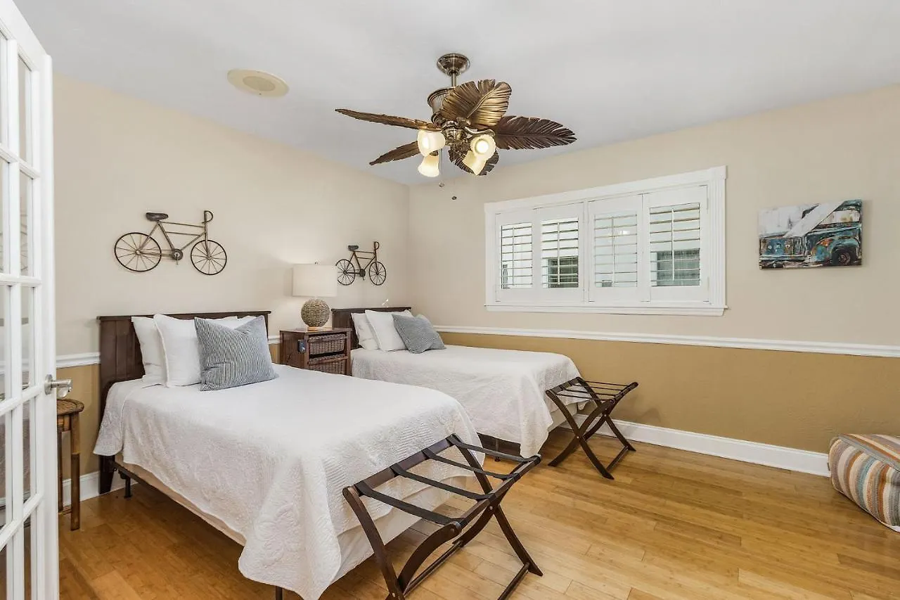 Private Pool With Direct Gulf Access, Kayaks, & Pool Table Carpe Diem Roelens *