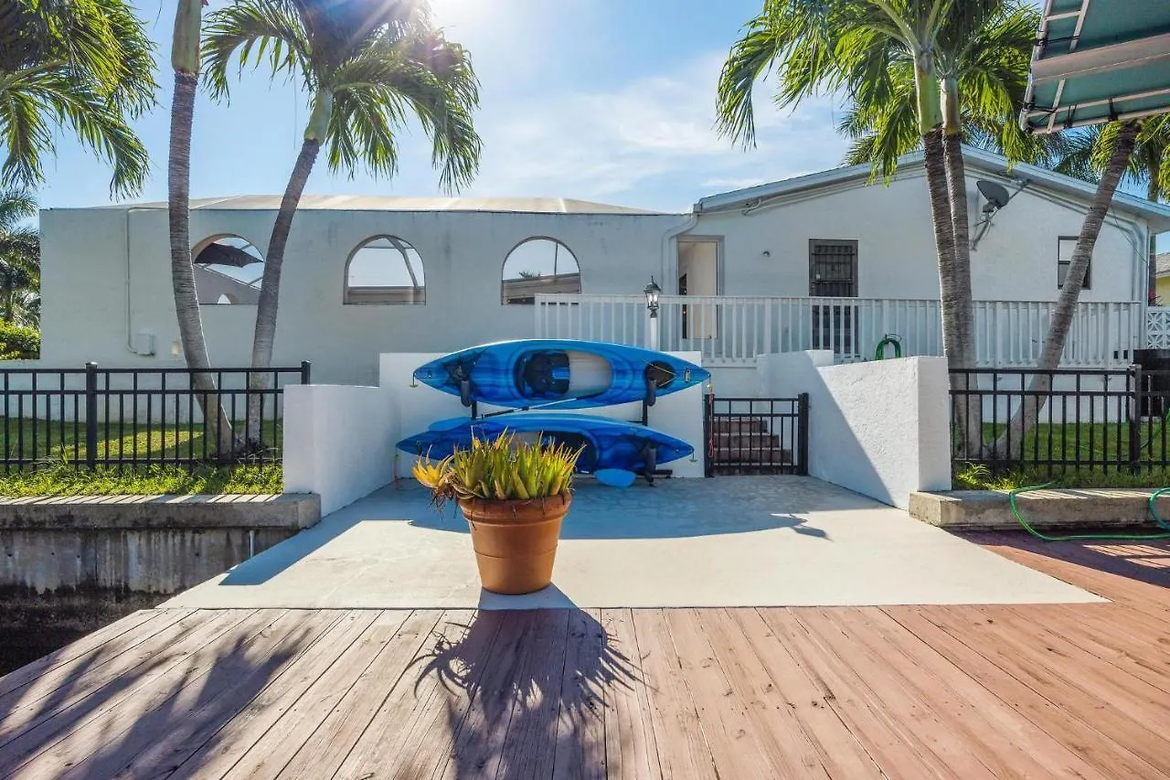 Private Pool With Direct Gulf Access, Kayaks, & Pool Table Carpe Diem Roelens Holiday home