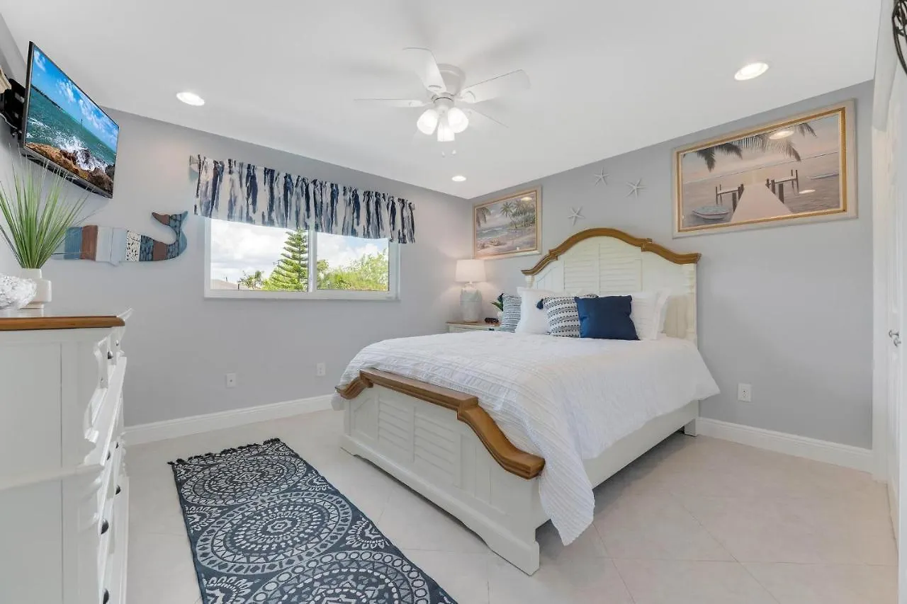 Holiday home Pet Friendly, View, Game - Coral Palace - Roelens Vacations Cape Coral
