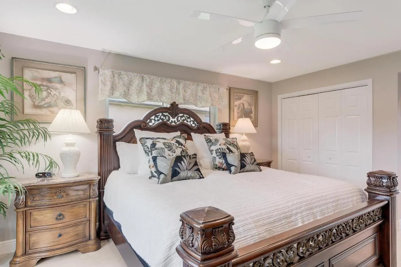 Holiday home Pet Friendly, View, Game - Coral Palace - Roelens Vacations Cape Coral