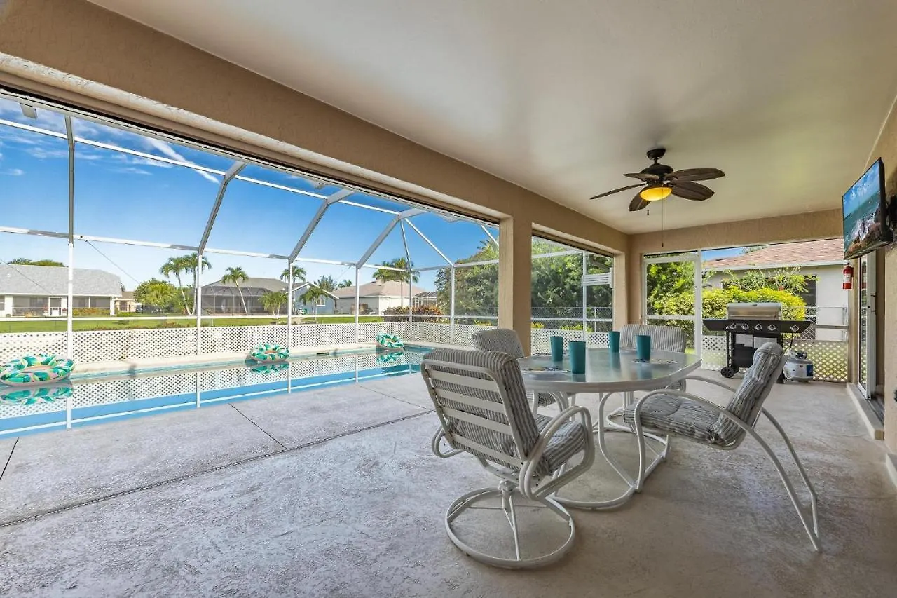 Heated Pool, Beautiful Sunsets - Made In Heaven - Roelens Vacations * Cape Coral