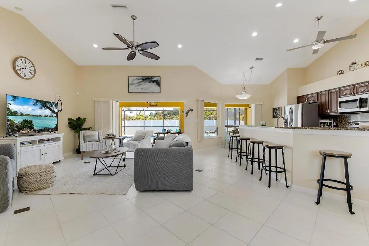Holiday home Gorgeous Heated Pool - Palm Tree - Roelens Vacations