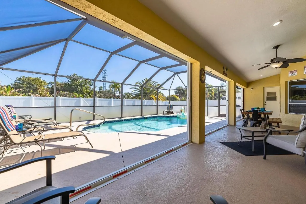 Holiday home Gorgeous Heated Pool - Palm Tree - Roelens Vacations
