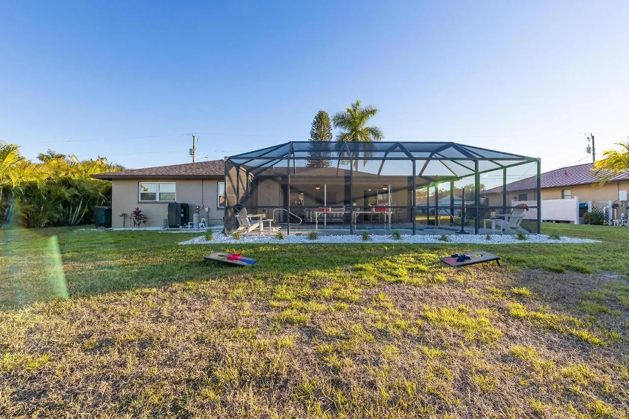 Holiday home Doc Life - Roelens Vacations - Beautiful 3 Bedroom, 2 Bath Pool On A Gulf Access Canal