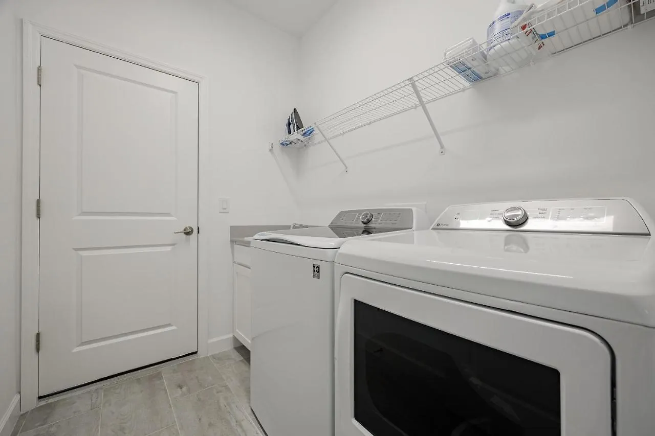 Waterfront W Pool & Hot Tub - Azure - Roelens Vacations Holiday home Cape Coral