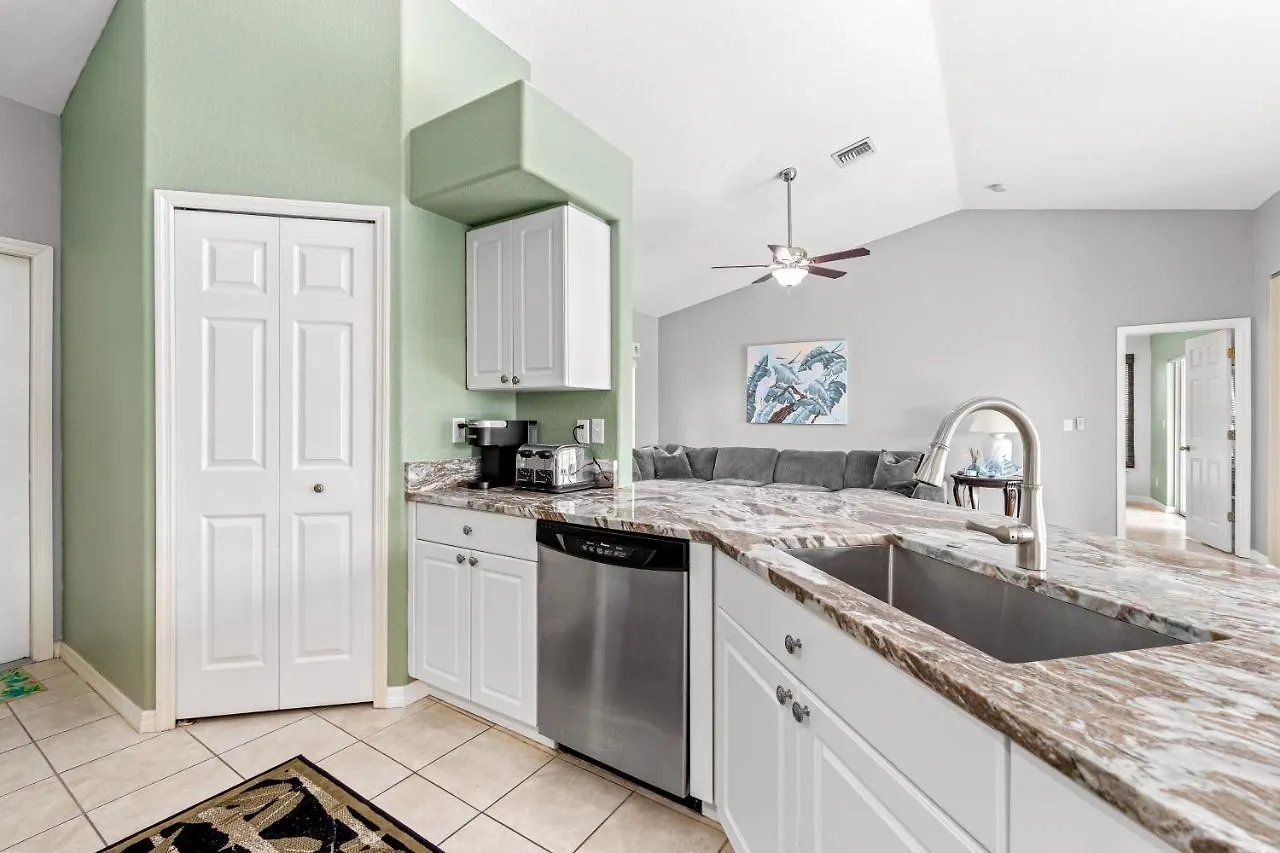 Cozy On The Cape * Cape Coral