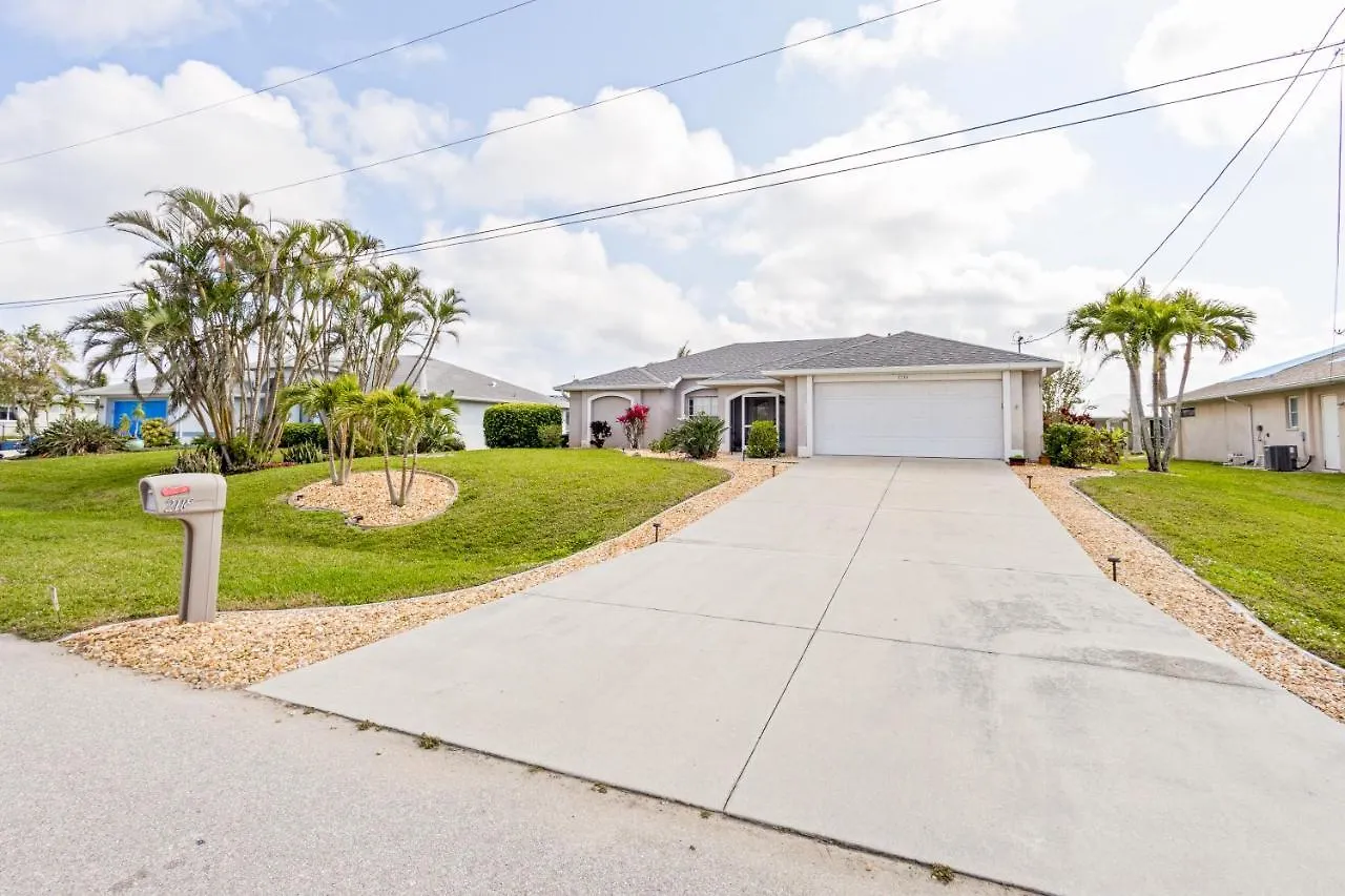 Holiday home Cozy On The Cape Cape Coral