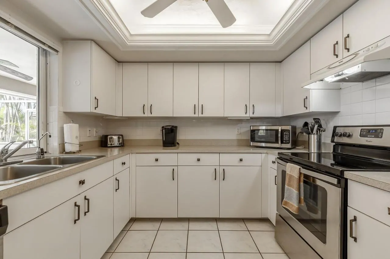 Gulf Access, Sleeps 14 - Calusa Paradise