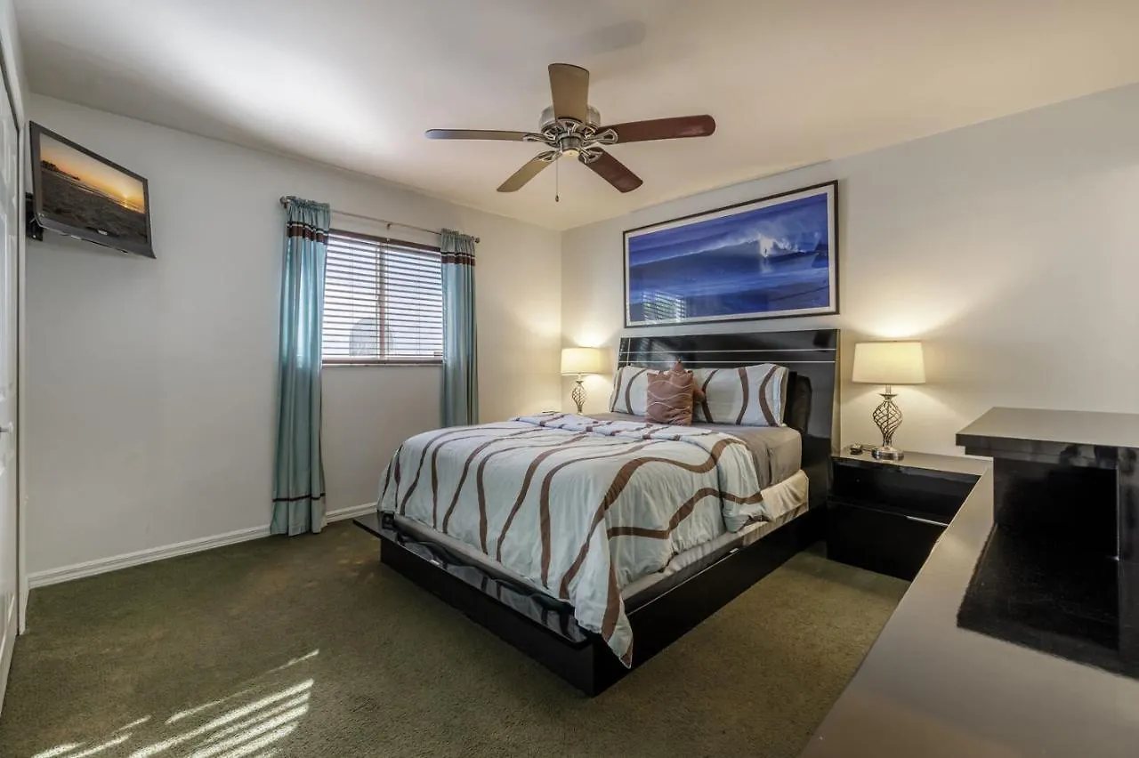 Gulf Access, Sleeps 14 - Calusa Paradise Cape Coral