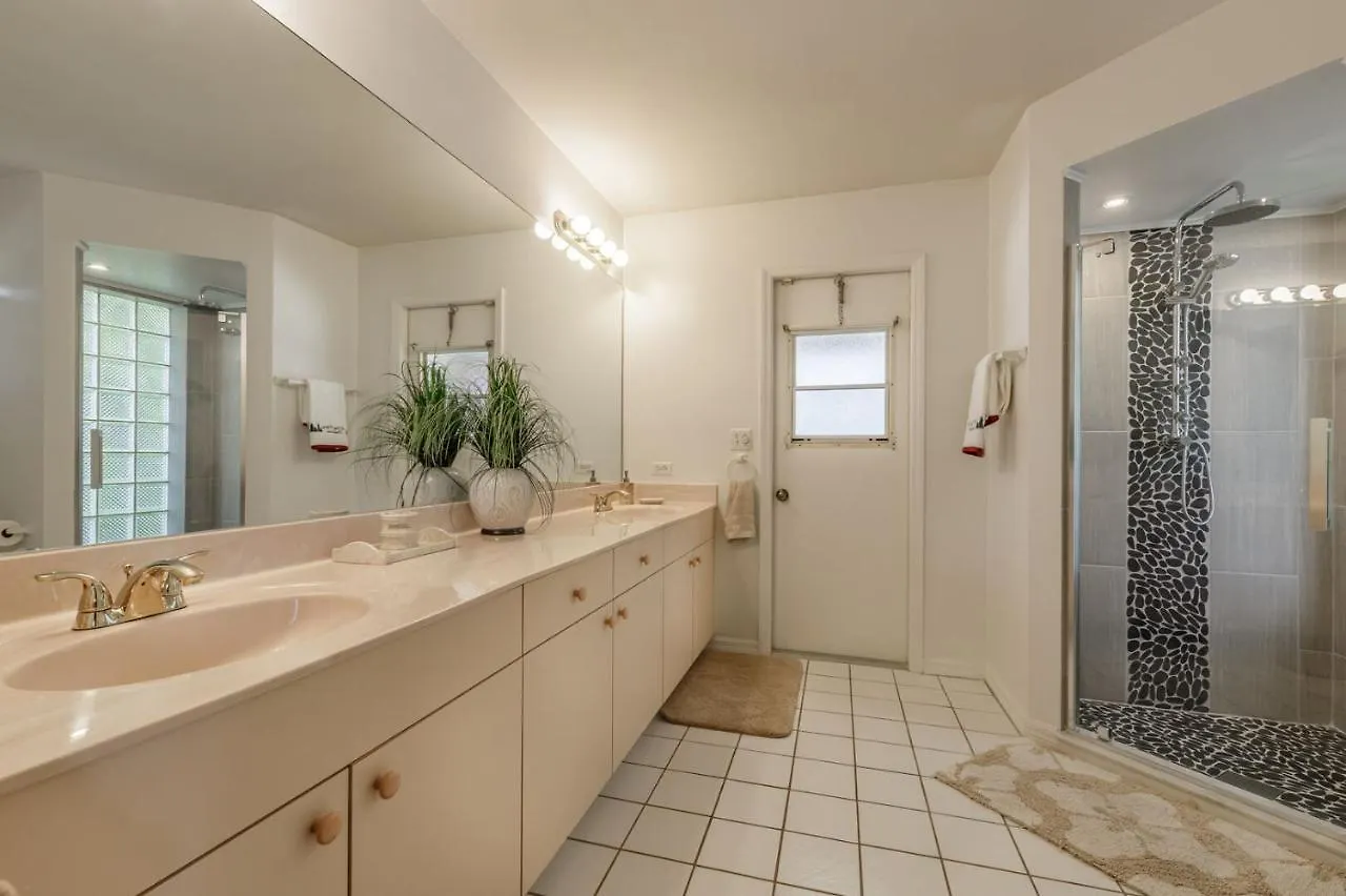 Gulf Access, Sleeps 14 - Calusa Paradise *
