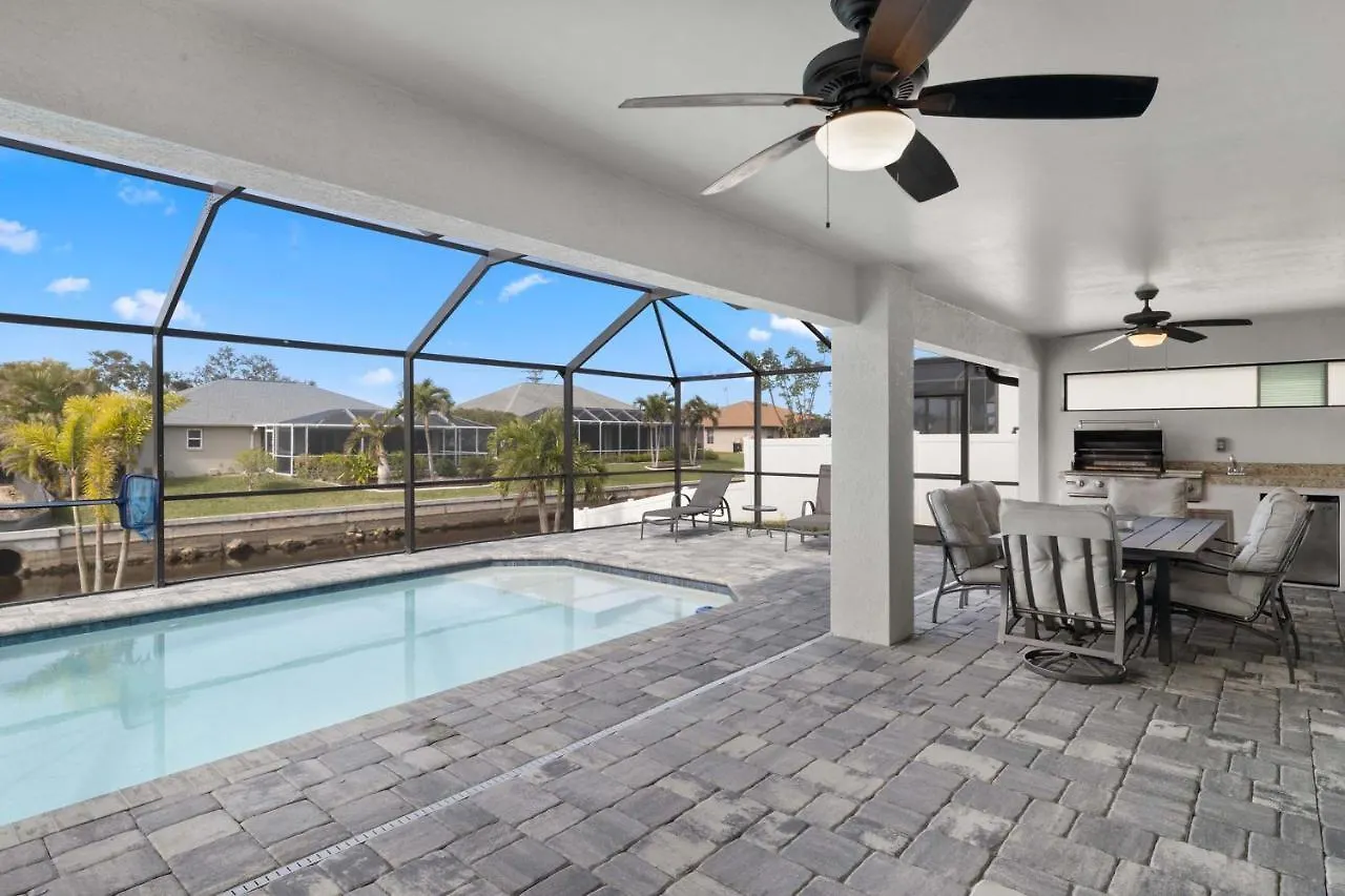 Midpoint Holiday home Cape Coral