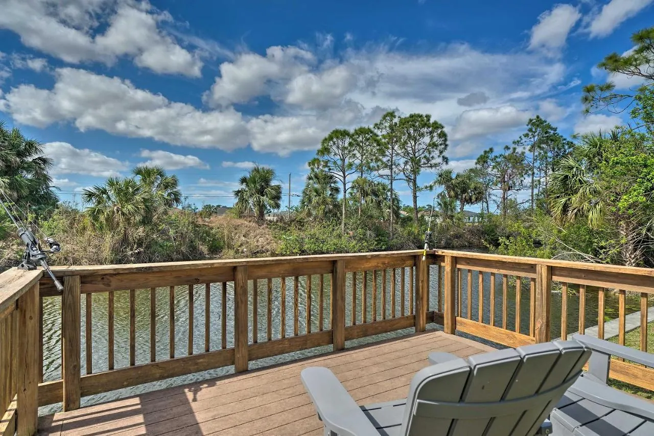 Holiday home Beachy With Pool And Canal Views!