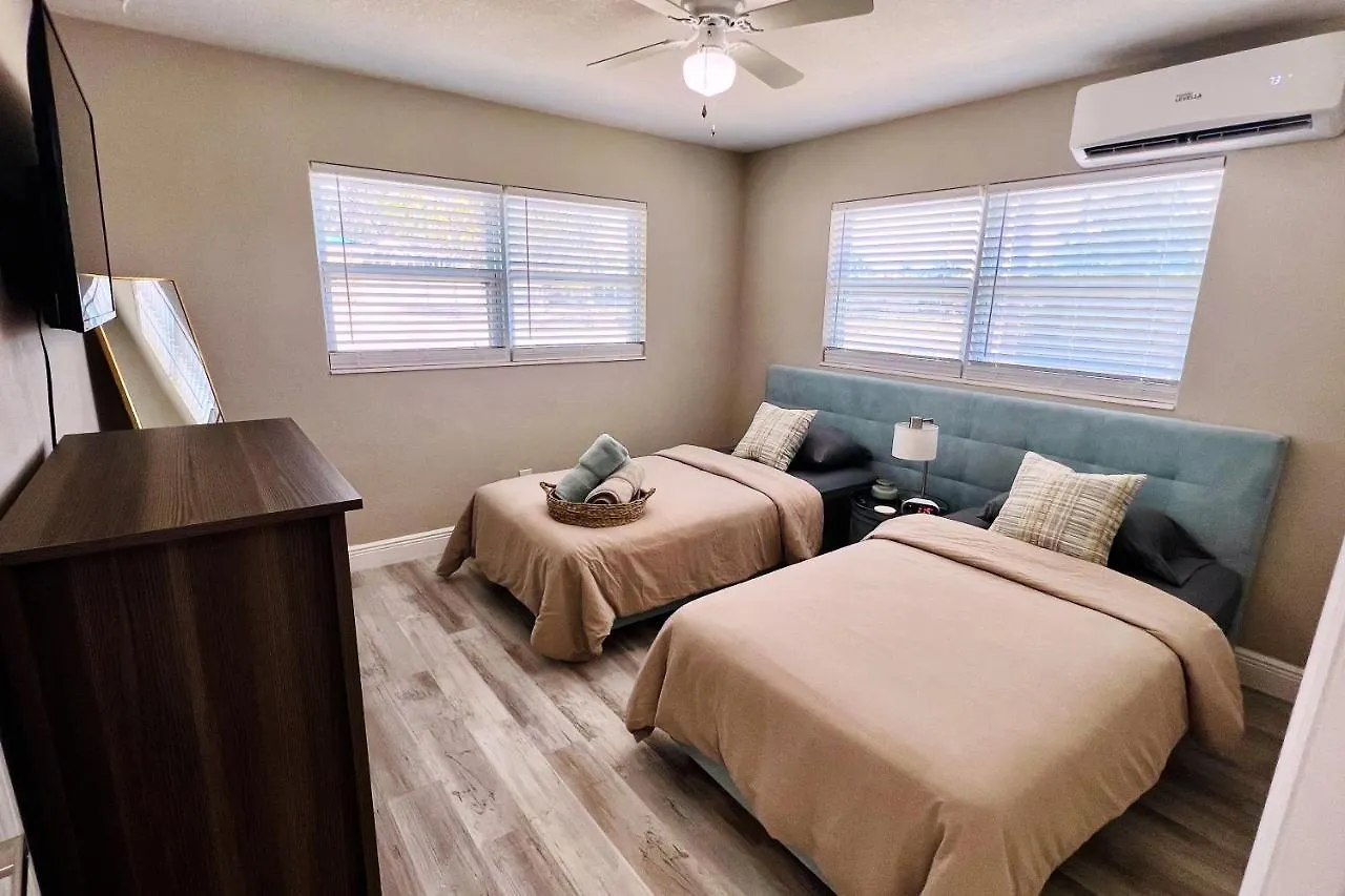 Casa Azul 2bd Private Duplex Near Downtown Cc Villa